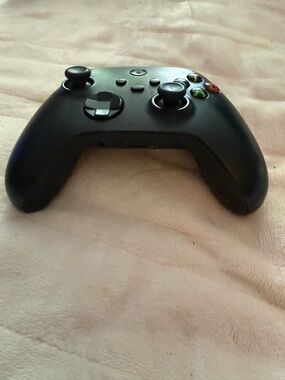 Microsoft Xbox Series X S
Wireless Controller 1914
Carbon Black for PC Xbox
One